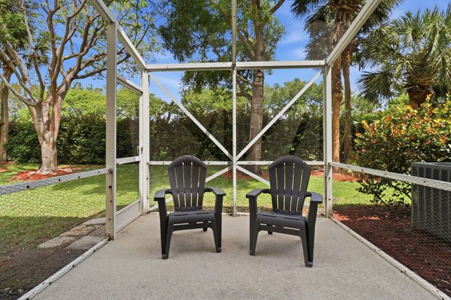 9069 Tremezzo Lane, Boynton Beach, FL 33472