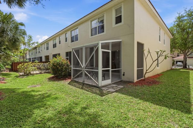 9069 Tremezzo Lane, Boynton Beach, FL 33472