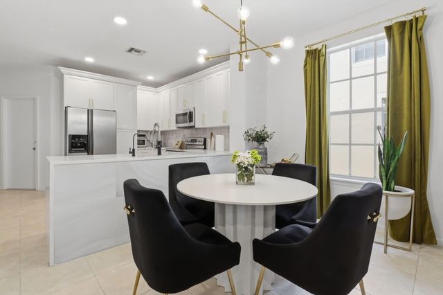 9069 Tremezzo Lane, Boynton Beach, FL 33472