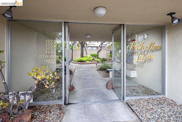 2029 Otis Dr P, Alameda, CA 94501