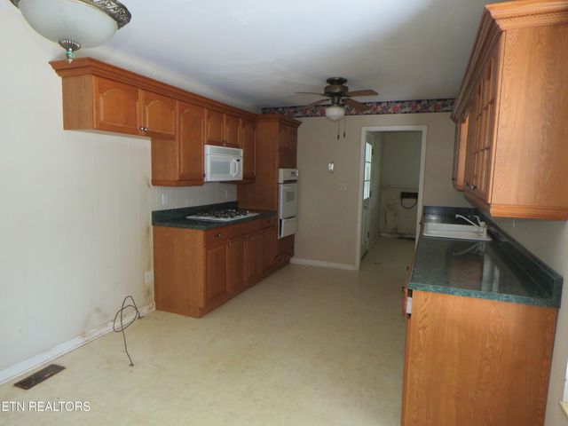 315 Dell Rd, Maryville, TN 37804