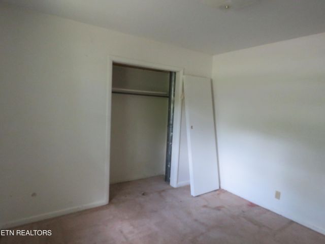 315 Dell Rd, Maryville, TN 37804