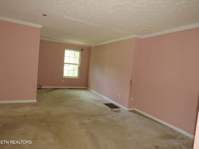 315 Dell Rd, Maryville, TN 37804