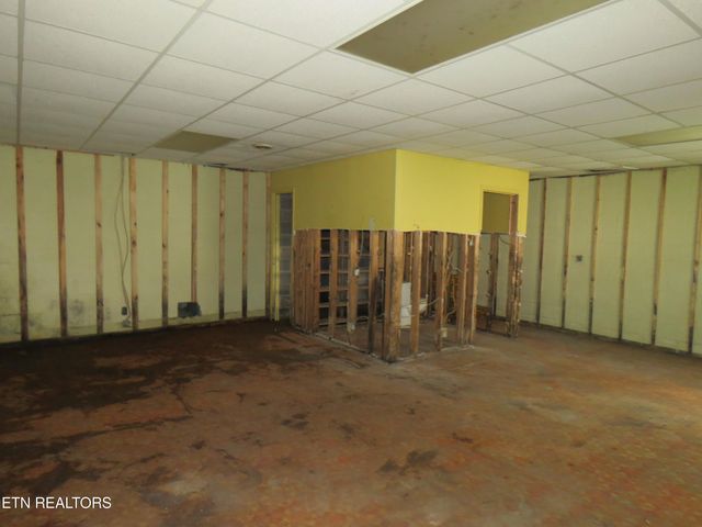 315 Dell Rd, Maryville, TN 37804