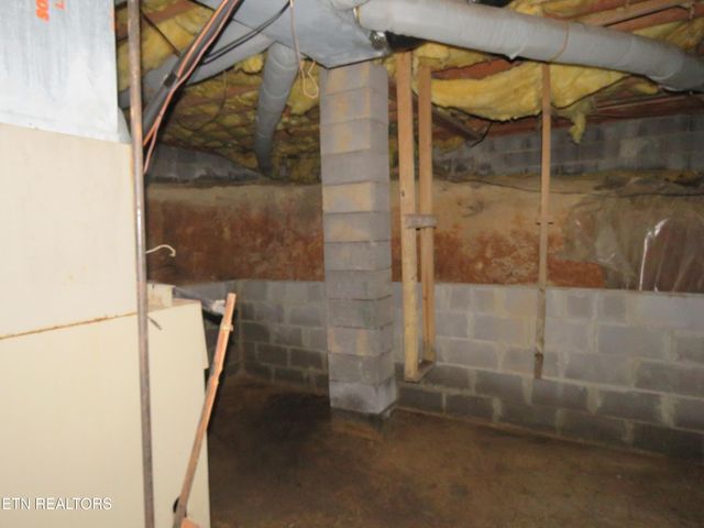 315 Dell Rd, Maryville, TN 37804