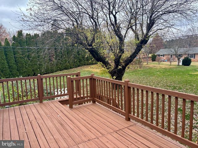 19 HEMLOCK DRIVE, Mechanicsburg, PA 17055