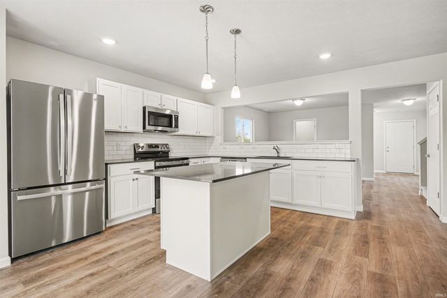 2187 Miami Trail, Huntington, IN 46750