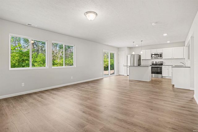 2187 Miami Trail, Huntington, IN 46750