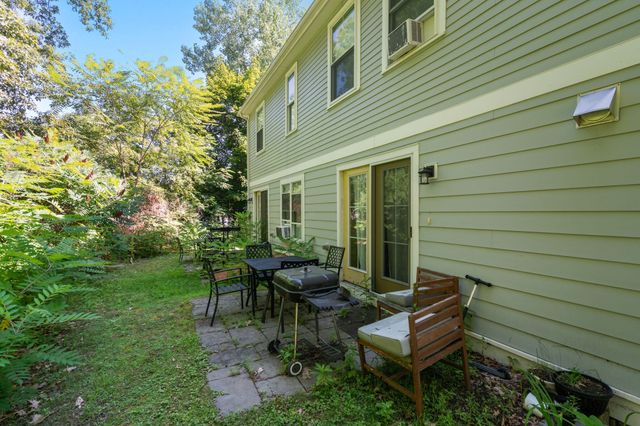 299-301 Bacon St, Natick, MA 01760