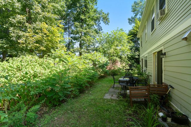 299-301 Bacon St, Natick, MA 01760
