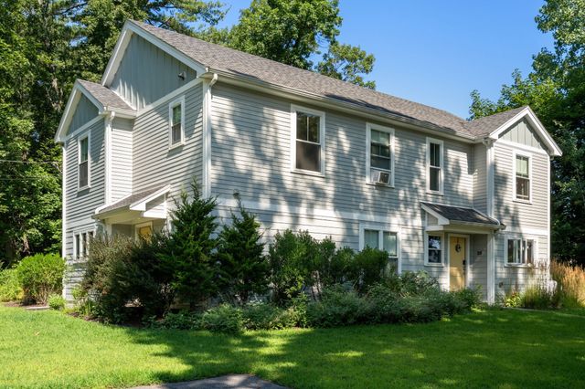 299-301 Bacon St, Natick, MA 01760