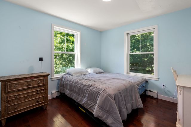 299-301 Bacon St, Natick, MA 01760