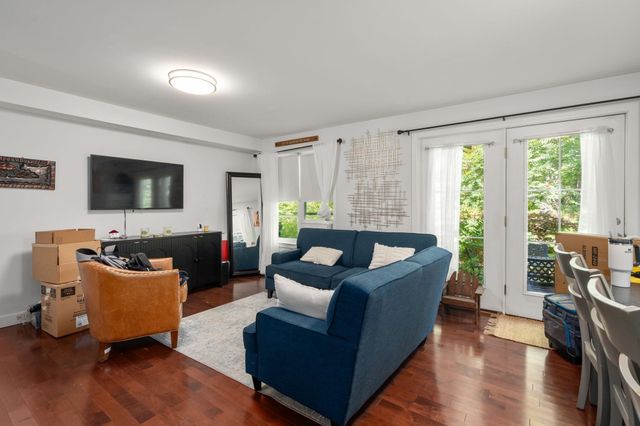 299-301 Bacon St, Natick, MA 01760