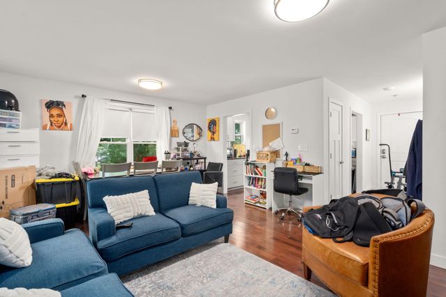 299-301 Bacon St, Natick, MA 01760