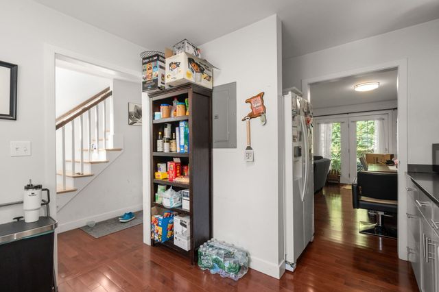 299-301 Bacon St, Natick, MA 01760