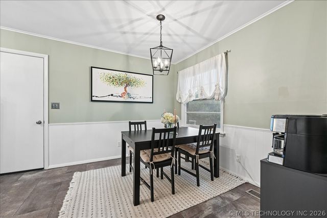 5941 E 25th Place, Tulsa, OK 74114