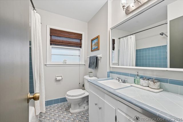 5941 E 25th Place, Tulsa, OK 74114