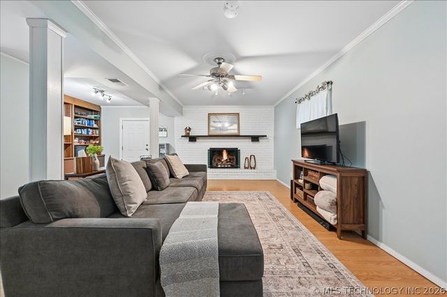 5941 E 25th Place, Tulsa, OK 74114