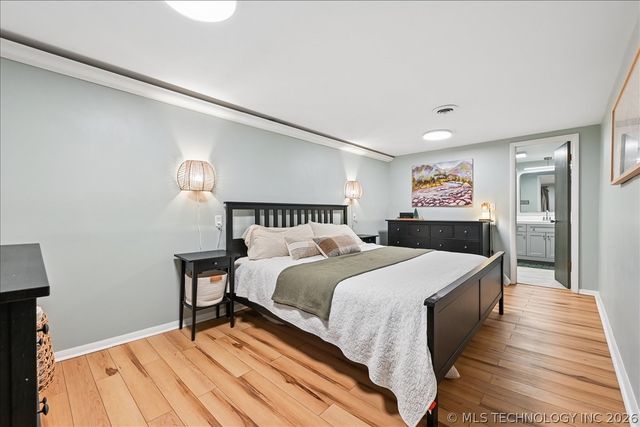 5941 E 25th Place, Tulsa, OK 74114