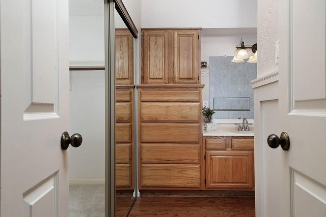 26 Southfork Pines Place, The Woodlands, TX 77381