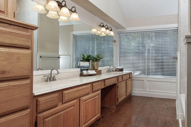 26 Southfork Pines Place, The Woodlands, TX 77381