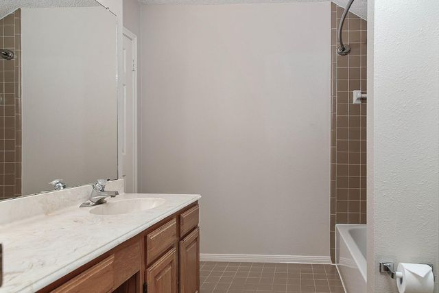 26 Southfork Pines Place, The Woodlands, TX 77381