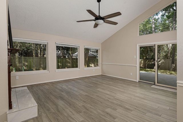 26 Southfork Pines Place, The Woodlands, TX 77381