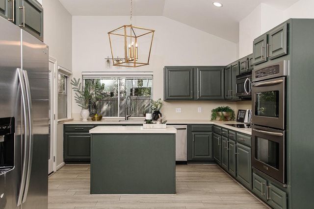26 Southfork Pines Place, The Woodlands, TX 77381