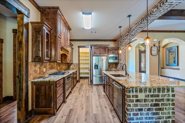 4327 Sparks Road, Alexander, AR 72002