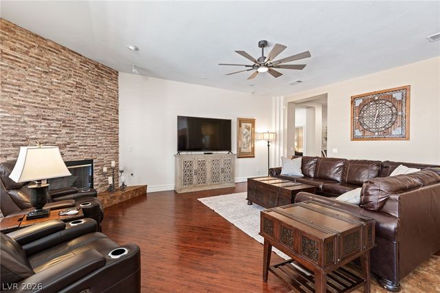 212 Cliff Valley Drive, Las Vegas, NV 89148