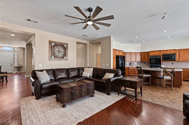 212 Cliff Valley Drive, Las Vegas, NV 89148