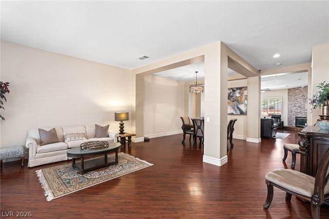 212 Cliff Valley Drive, Las Vegas, NV 89148