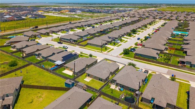7525 Killebrew Dr, Corpus Christi, TX 78414