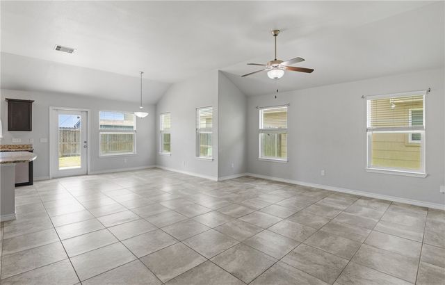 7525 Killebrew Dr, Corpus Christi, TX 78414