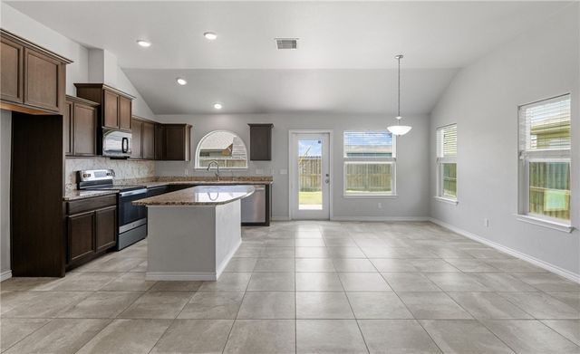 7525 Killebrew Dr, Corpus Christi, TX 78414