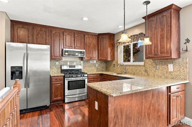 2153 Autumn Wood Drive, St Charles, MO 63303