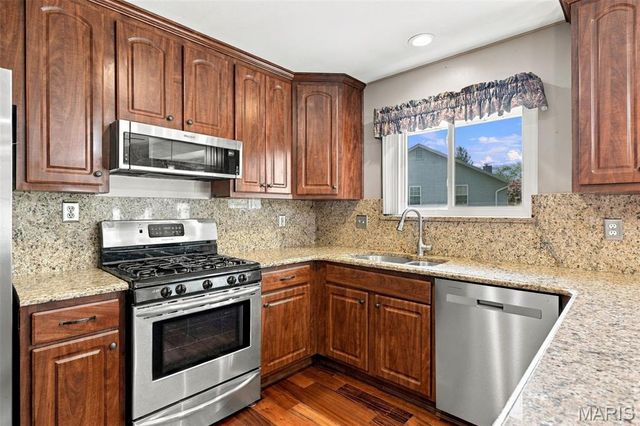 2153 Autumn Wood Drive, St Charles, MO 63303