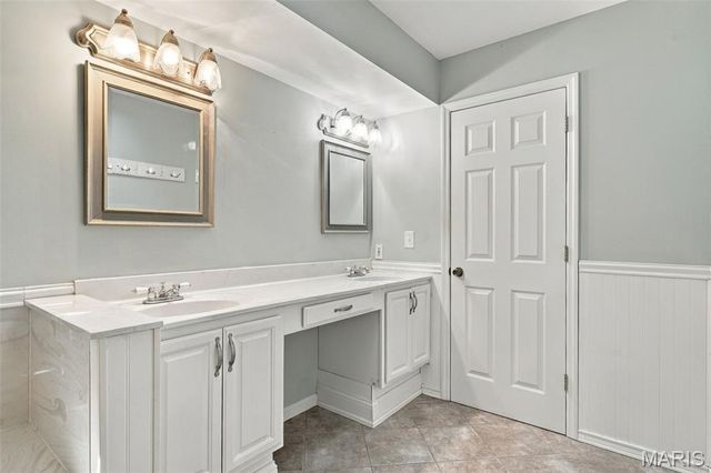 2153 Autumn Wood Drive, St Charles, MO 63303