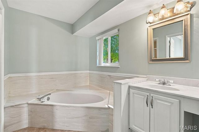 2153 Autumn Wood Drive, St Charles, MO 63303