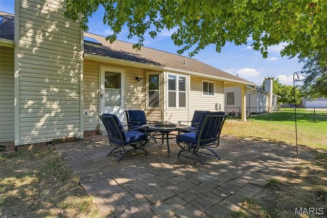 2153 Autumn Wood Drive, St Charles, MO 63303