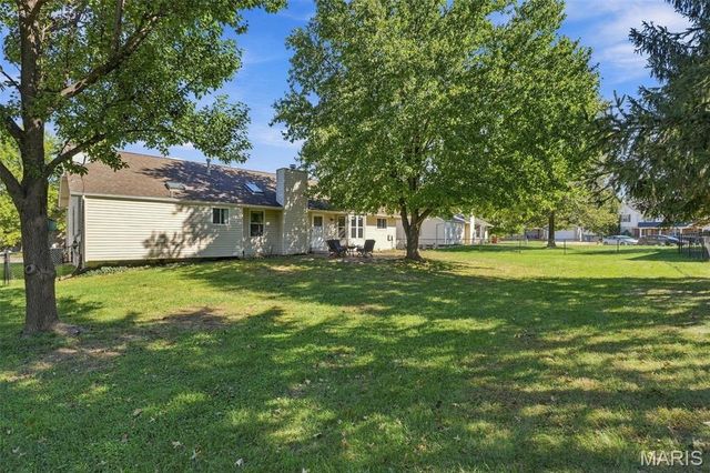 2153 Autumn Wood Drive, St Charles, MO 63303