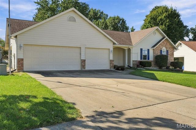 2153 Autumn Wood Drive, St Charles, MO 63303