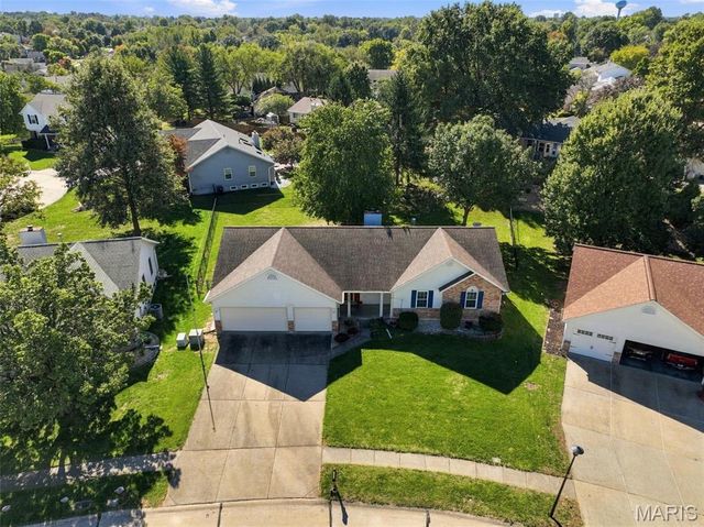 2153 Autumn Wood Drive, St Charles, MO 63303