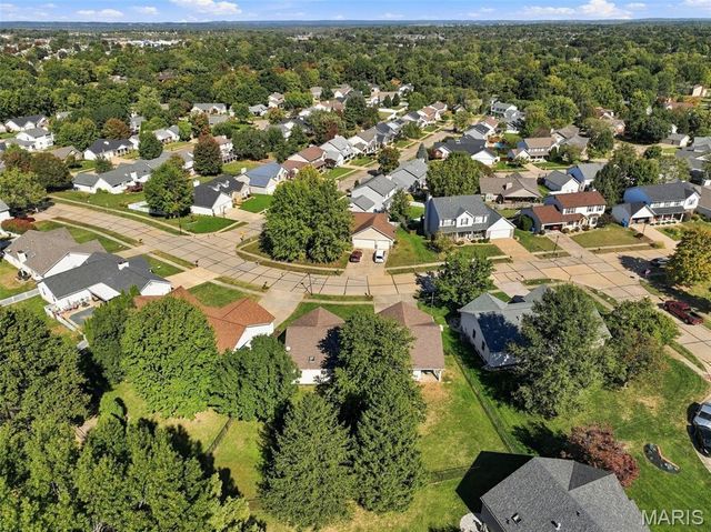 2153 Autumn Wood Drive, St Charles, MO 63303