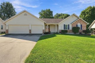 2153 Autumn Wood Drive, St Charles, MO 63303