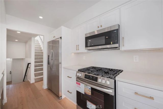 5455 Sylmar Avenue 2103, Sherman Oaks, CA 91401
