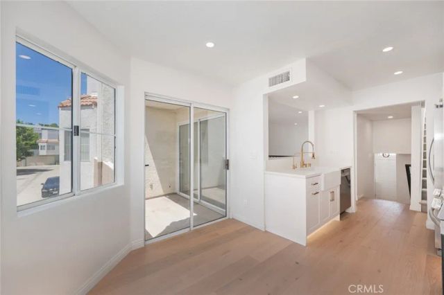 5455 Sylmar Avenue 2103, Sherman Oaks, CA 91401