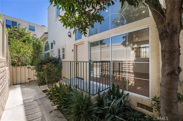 5455 Sylmar Avenue 2103, Sherman Oaks, CA 91401