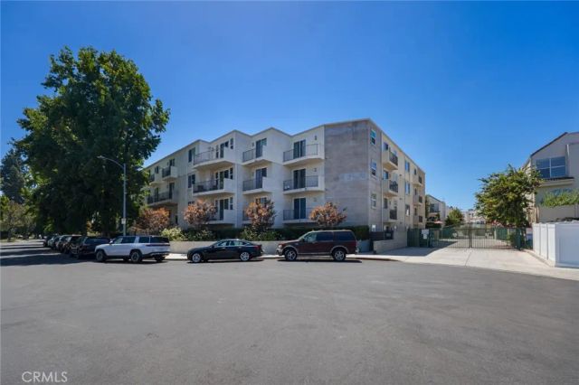 5455 Sylmar Avenue 2103, Sherman Oaks, CA 91401