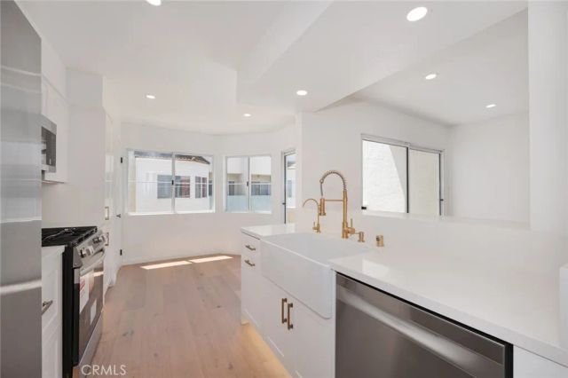 5455 Sylmar Avenue 2103, Sherman Oaks, CA 91401